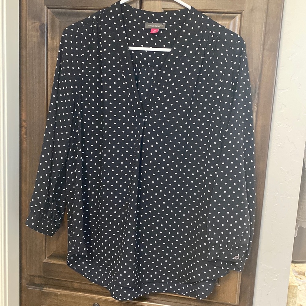 NWOT- Vince Camuto top- M
